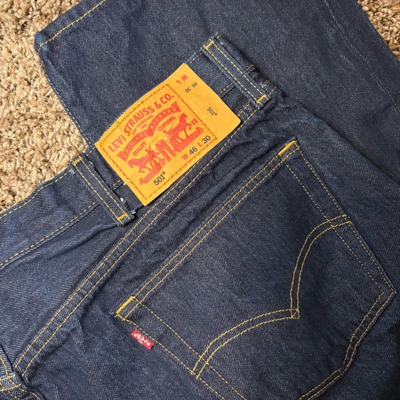 Levi’s 501 Dark Wash Jeans Men’s 46x30 Straight Leg Button Fly - Picture 3 of 5